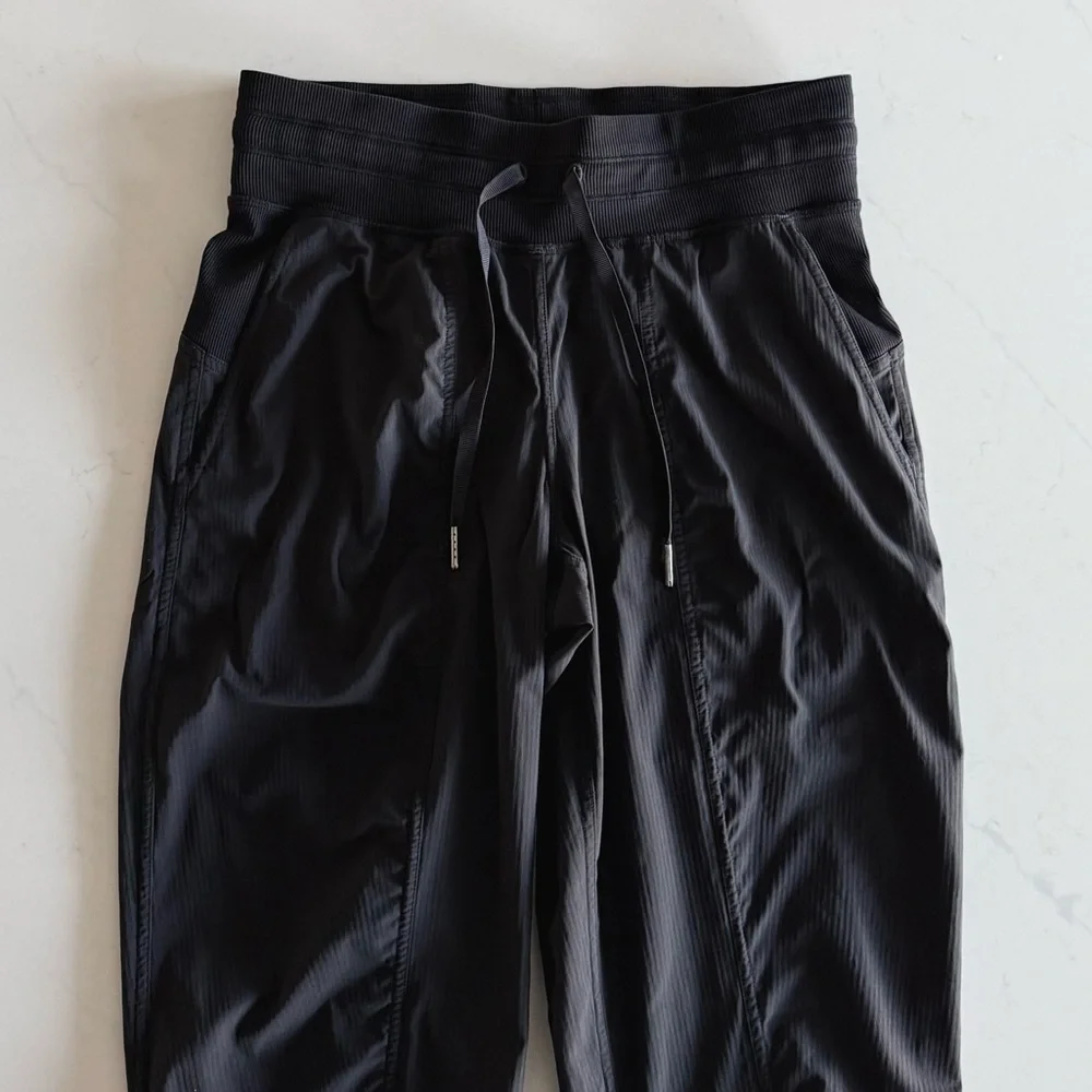lululemon dance studio jogger 29” - Picture 3 of 16